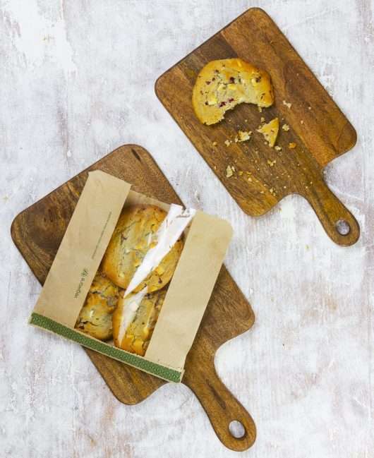 Vegware_concept_bagstogo_VNWB8.5_greenband_board_cookies kraft NatureFlex window bag