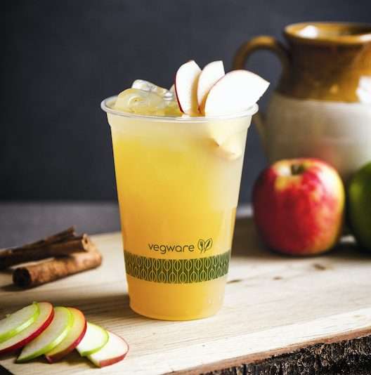 Vegware_concept_coldcups_R500CE-VW_slate_wood_apple_cider_close_portrait 16oz PLA cold cup