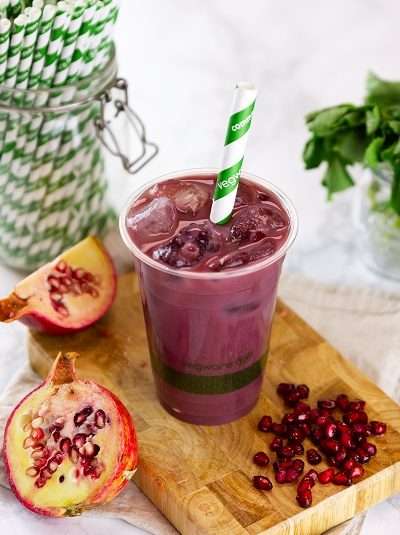 Vegware_concept_straws_PS10-GS_R500Y-VW_pomegranate_smoothie_marble_portrait_angle